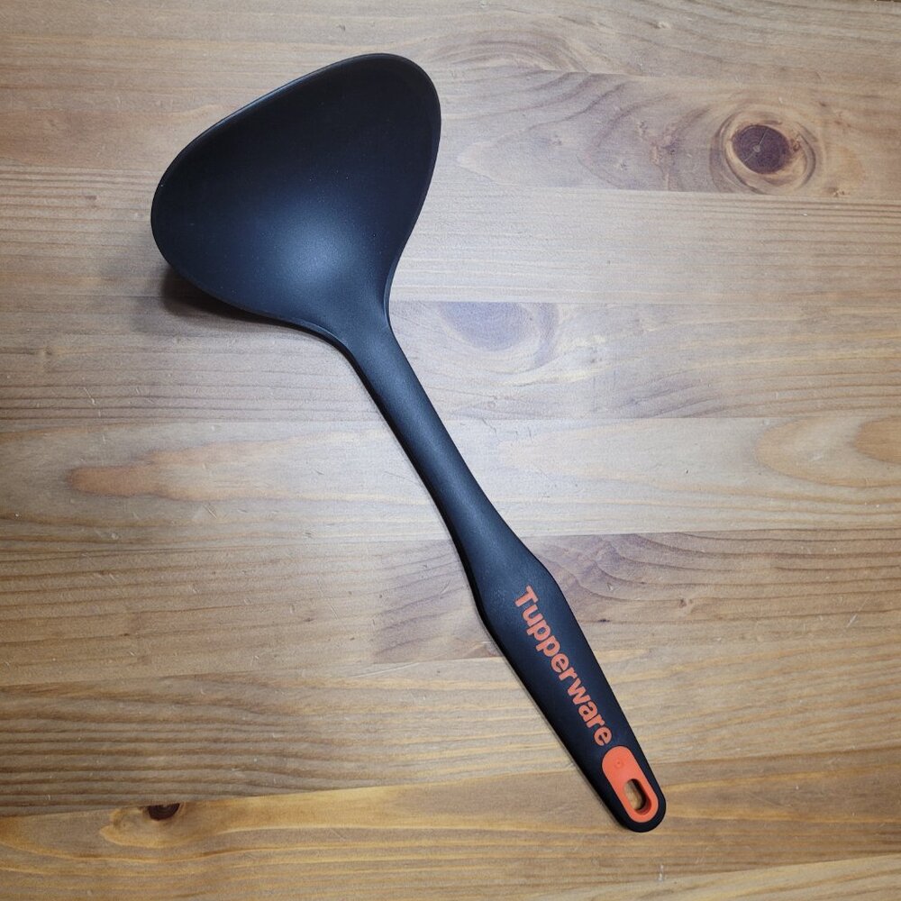 Tupperware Soup Ladle - Picture 2 of 3